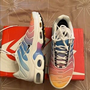 SOLD SOLD Nike air max plus rainbow sneakers